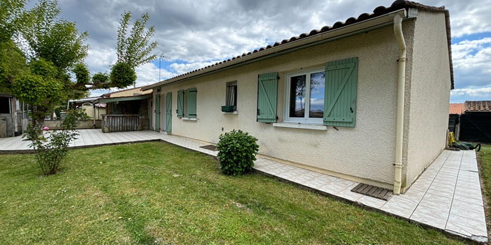 maison à ST DENIS DE PILE (33910)