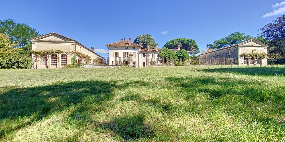 maison à UZESTE (33730)