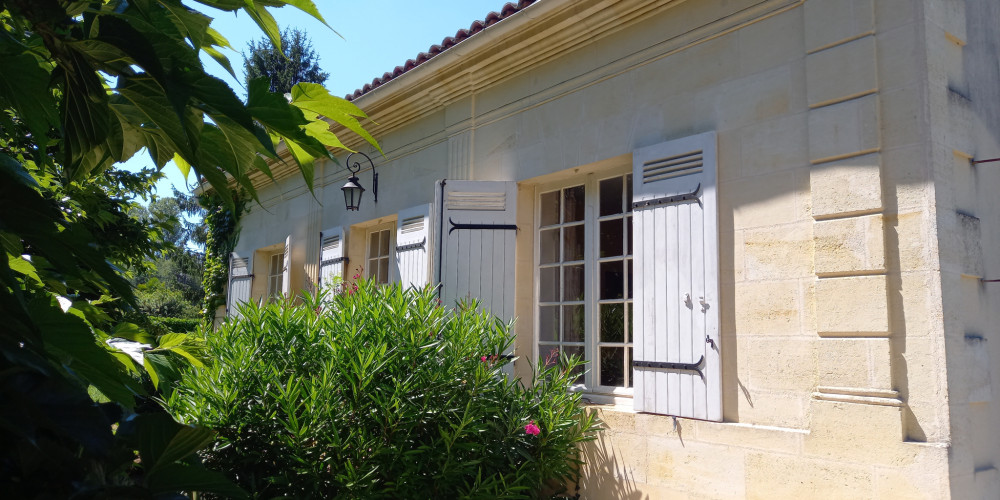 maison à ST CHRISTOLY DE BLAYE (33920)