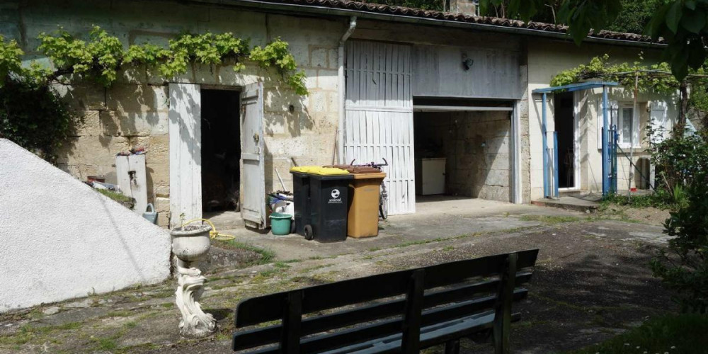 maison à TAURIAC (33710)