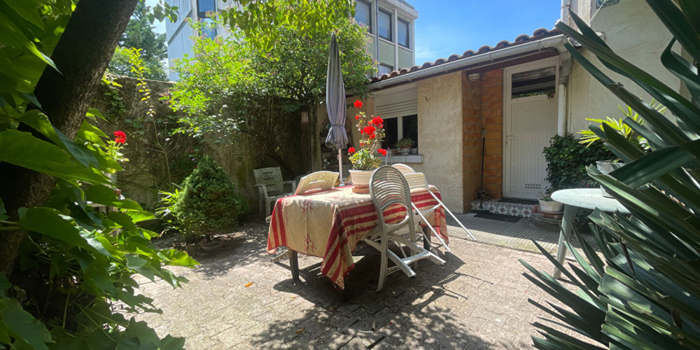 appartement à BORDEAUX (33800)