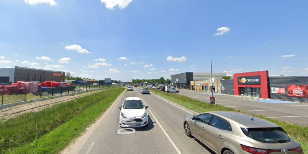 local industriel à ST JEAN D ILLAC (33127)