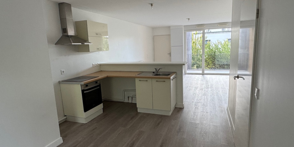 appartement à BORDEAUX (33300)