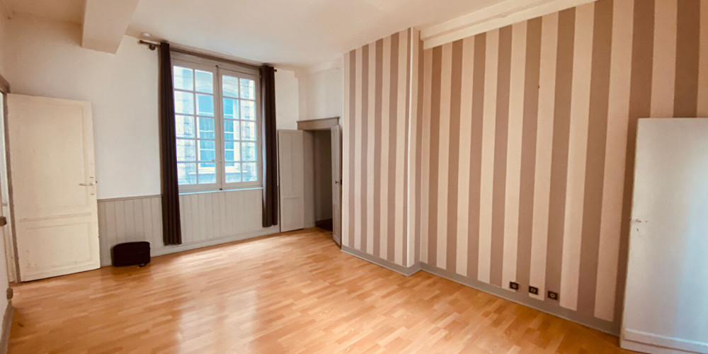 appartement à BORDEAUX (33000)