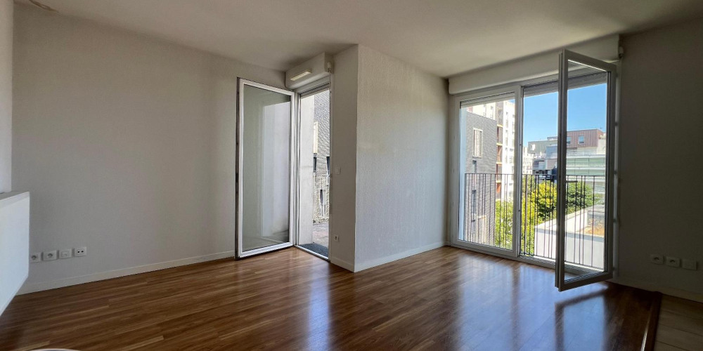 appartement à BORDEAUX (33300)