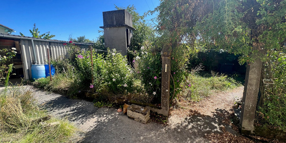 maison à ST SEURIN SUR L ISLE (33660)