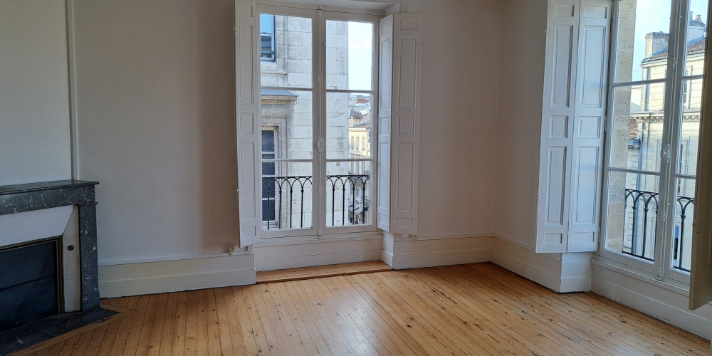 appartement à BORDEAUX (33000)