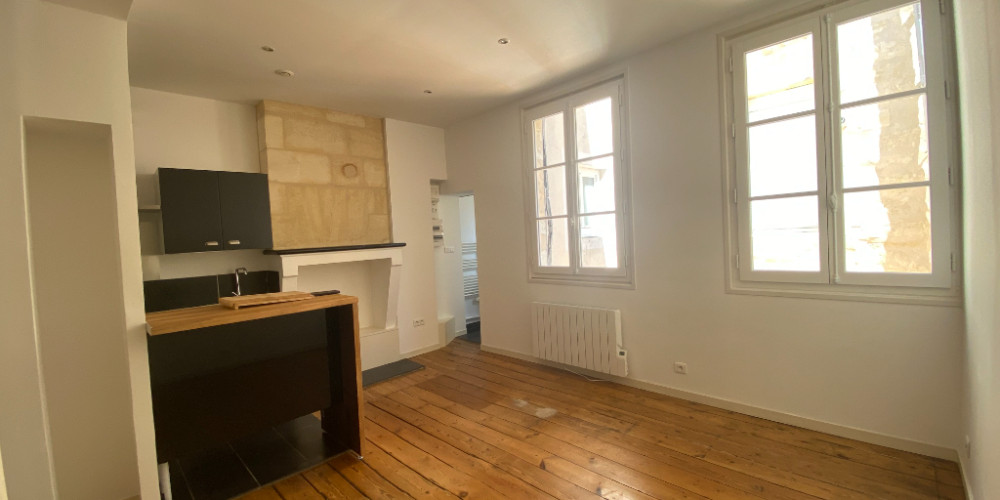 appartement à BORDEAUX (33800)