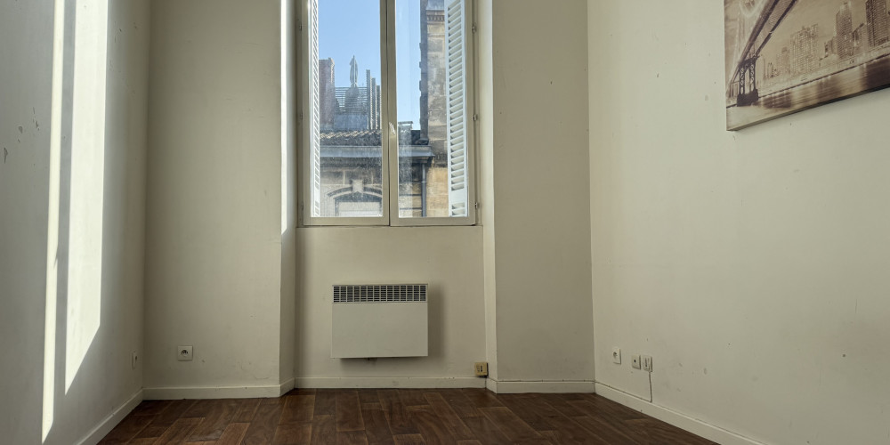 appartement à BORDEAUX (33800)