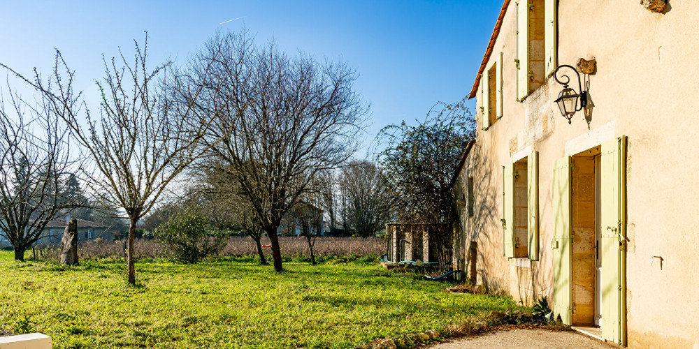 maison à BRANNE (33420)