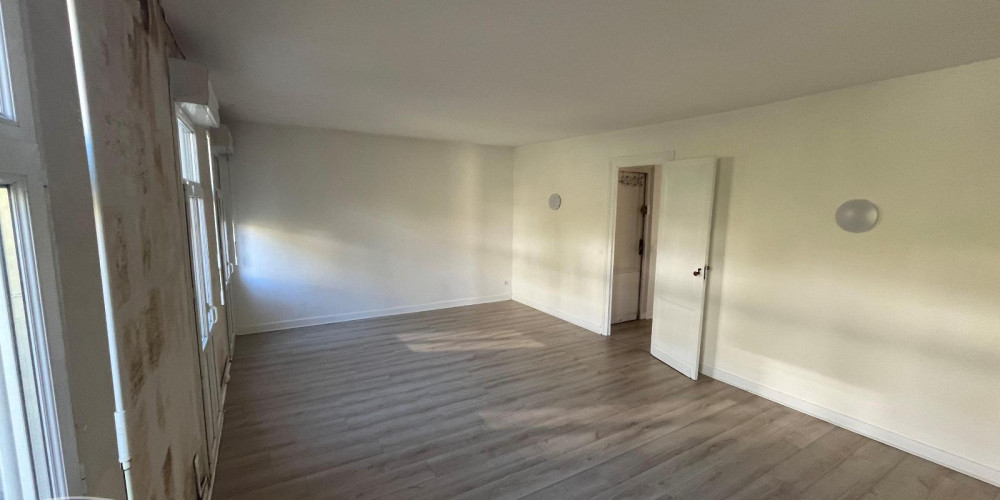 appartement à BORDEAUX (33000)