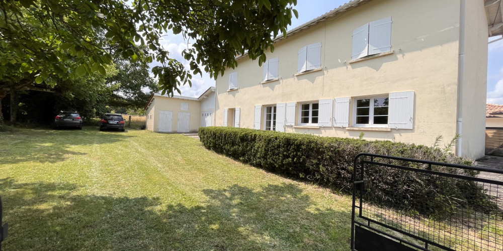 maison à CAVIGNAC (33620)