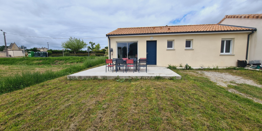 maison à TAURIAC (33710)