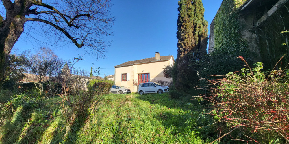 maison à ST PIERRE D AURILLAC (33490)