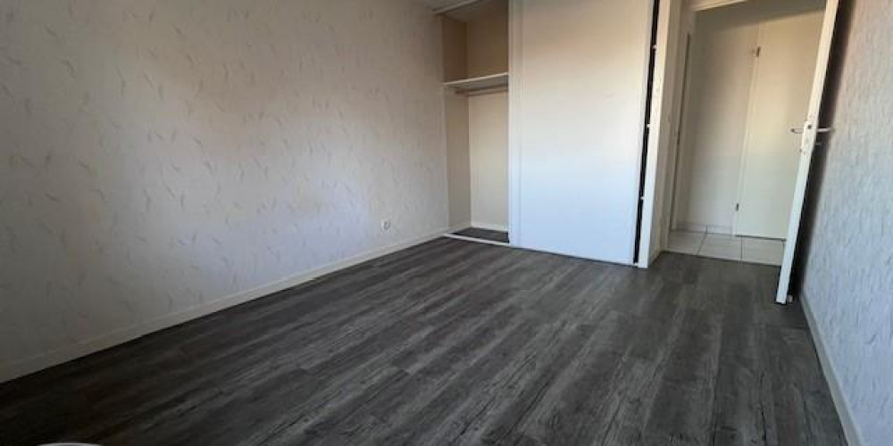 appartement à VAYRES (33870)