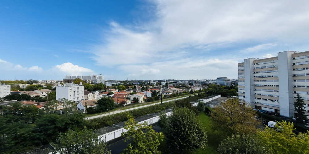 appartement à LE BOUSCAT (33110)