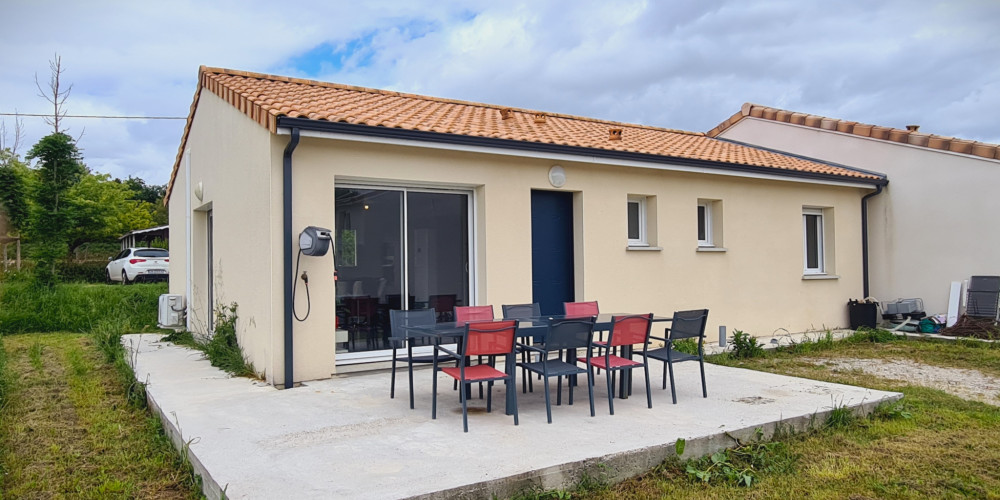 maison à TAURIAC (33710)