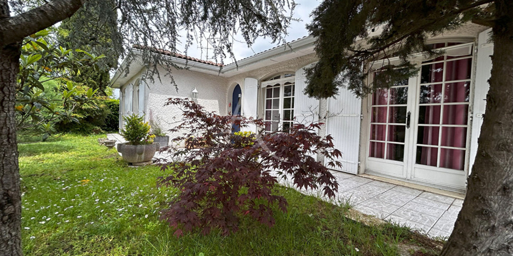 maison à LE TAILLAN MEDOC (33320)