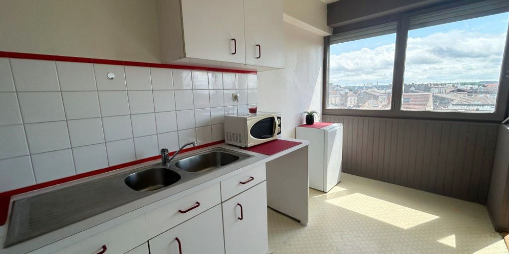 appartement à BORDEAUX (33800)