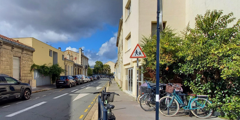 parking à BORDEAUX (33000)