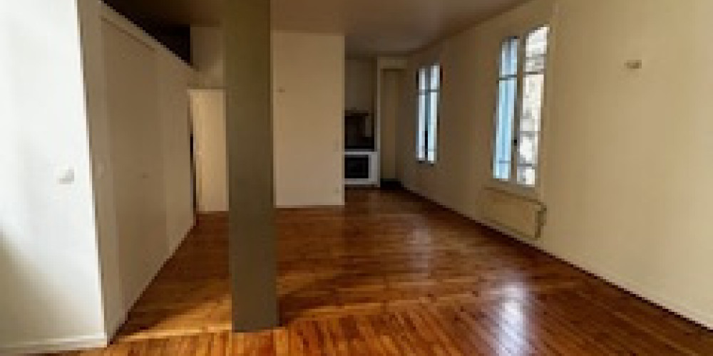 appartement à BORDEAUX (33000)