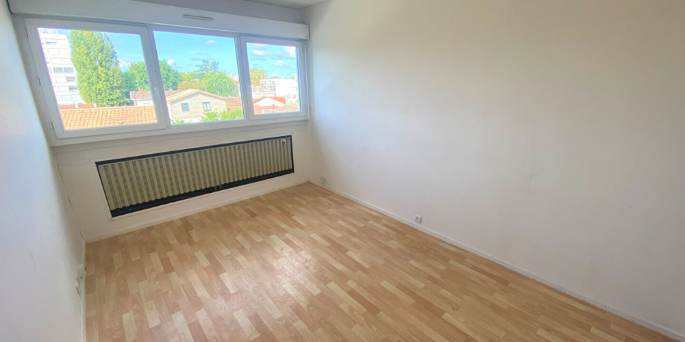 appartement à BORDEAUX (33000)