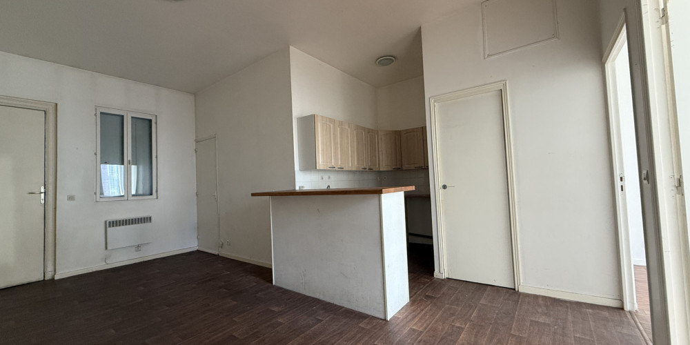 appartement à BORDEAUX (33800)