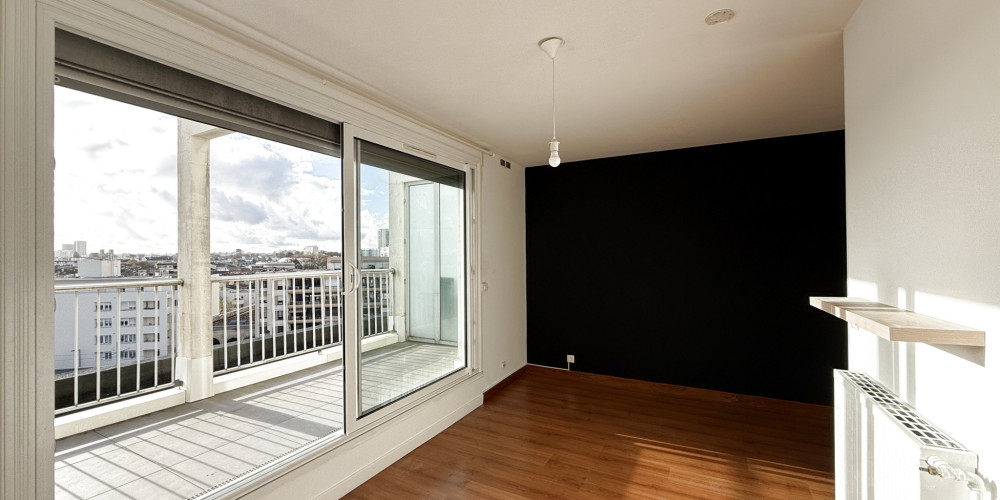 appartement à BORDEAUX (33300)