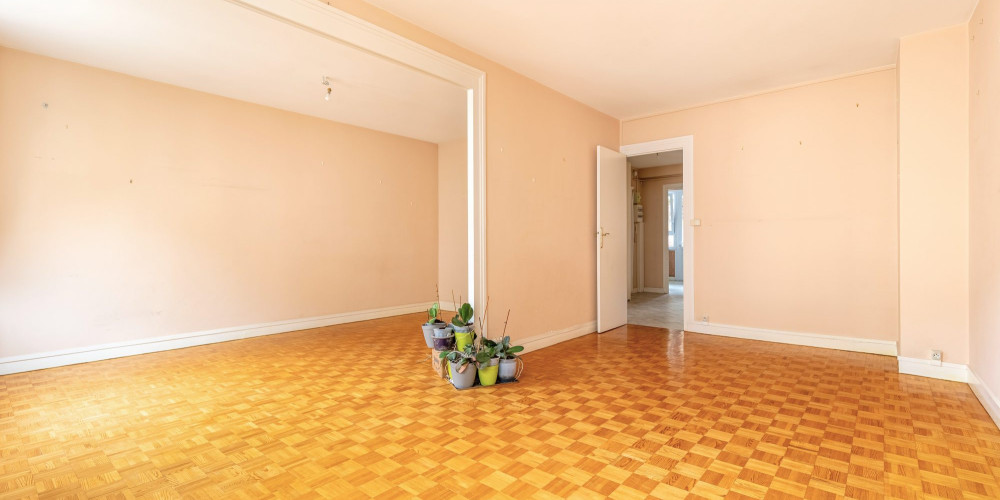 appartement à BORDEAUX (33000)