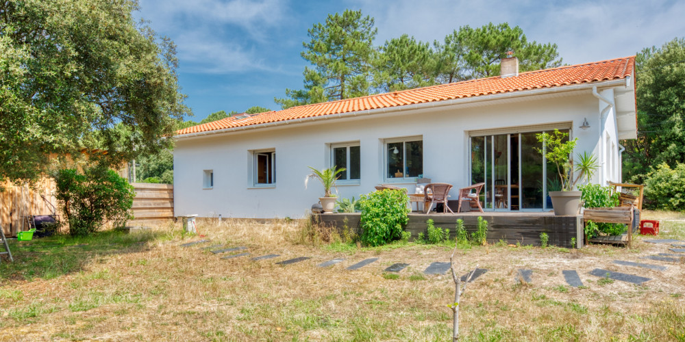 maison à LACANAU (33680)