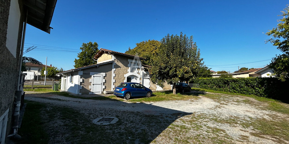 immeuble à ST MEDARD EN JALLES (33160)