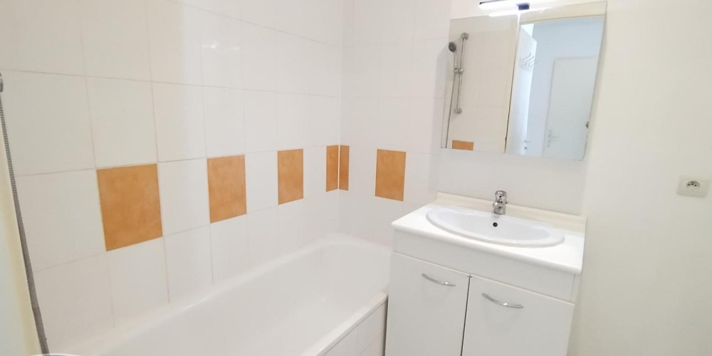 appartement à BORDEAUX (33800)