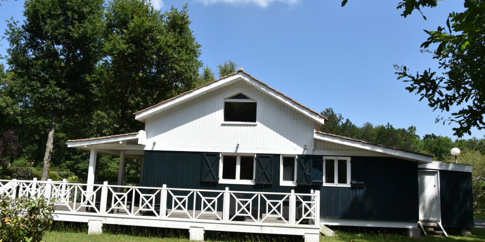 maison à LACANAU (33680)