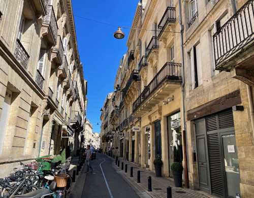 local commercial  BORDEAUX