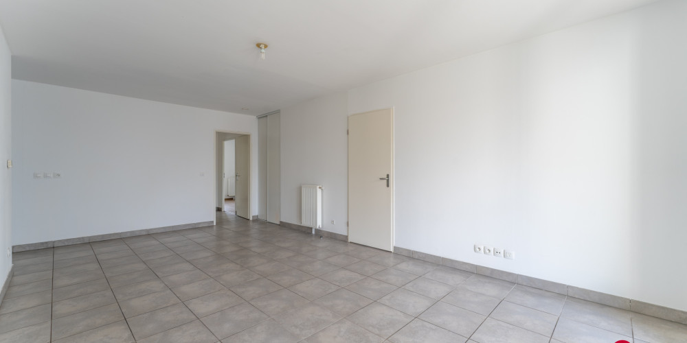 appartement à BORDEAUX (33300)