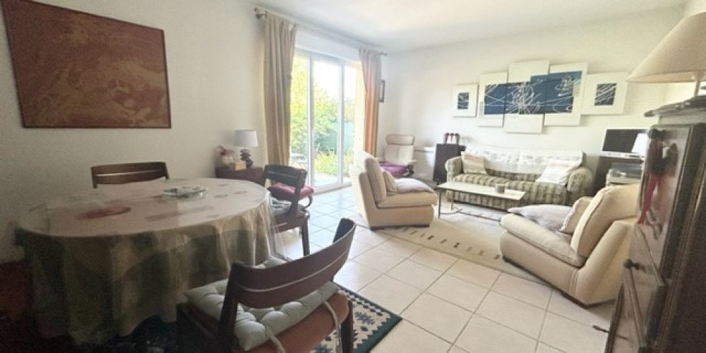 appartement à ST MACAIRE (33490)