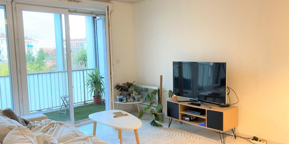 appartement à BORDEAUX (33000)