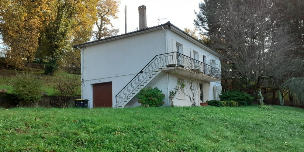 maison à BLASIMON (33540)