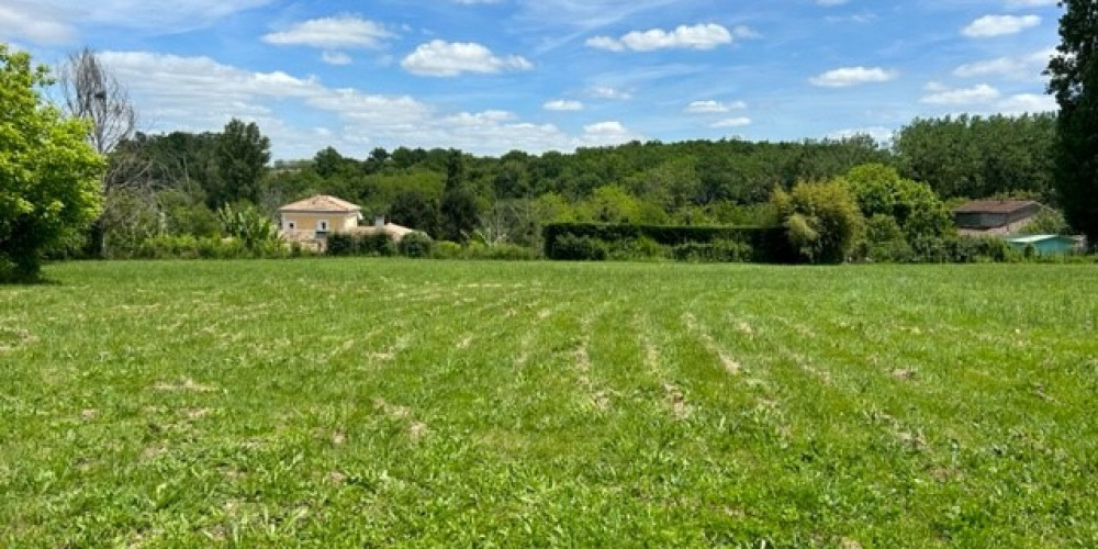 terrain à BIEUJAC (33210)