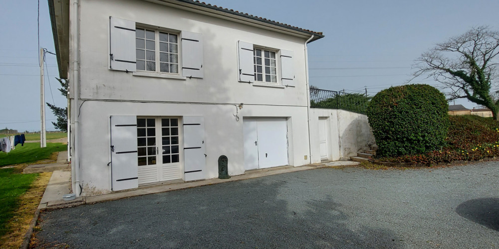 maison à SAUVETERRE DE GUYENNE (33540)