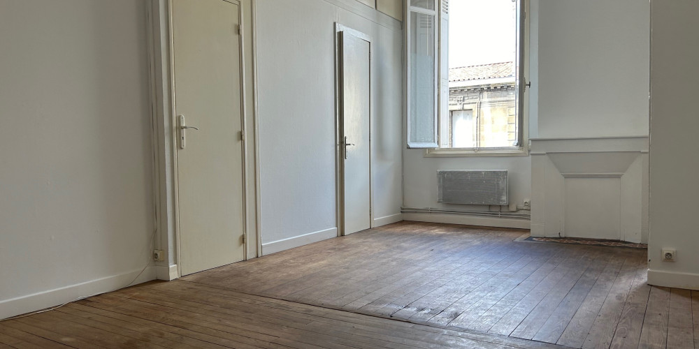 appartement à BORDEAUX (33300)