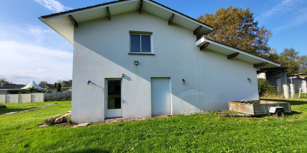 maison à AMBARES ET LAGRAVE (33440)