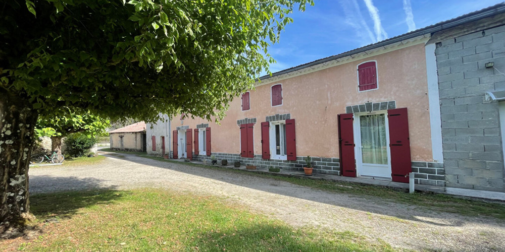 maison à BLAYE (33390)