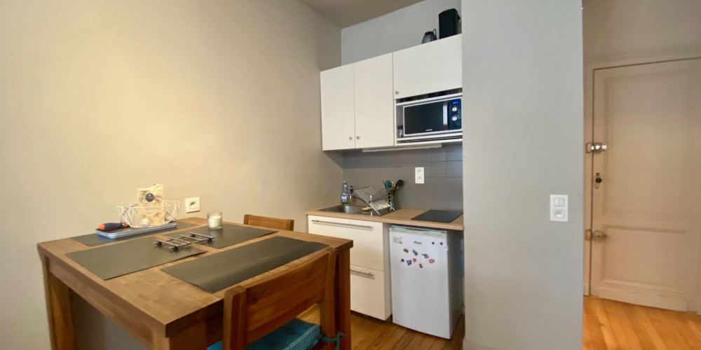 appartement à BORDEAUX (33000)