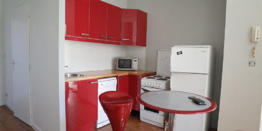 appartement à BORDEAUX (33300)