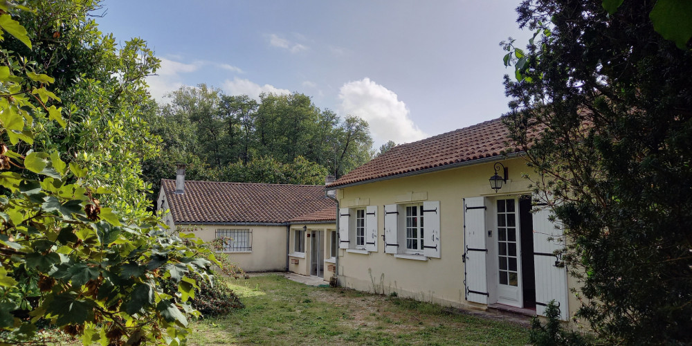 maison à ST CHRISTOLY DE BLAYE (33920)