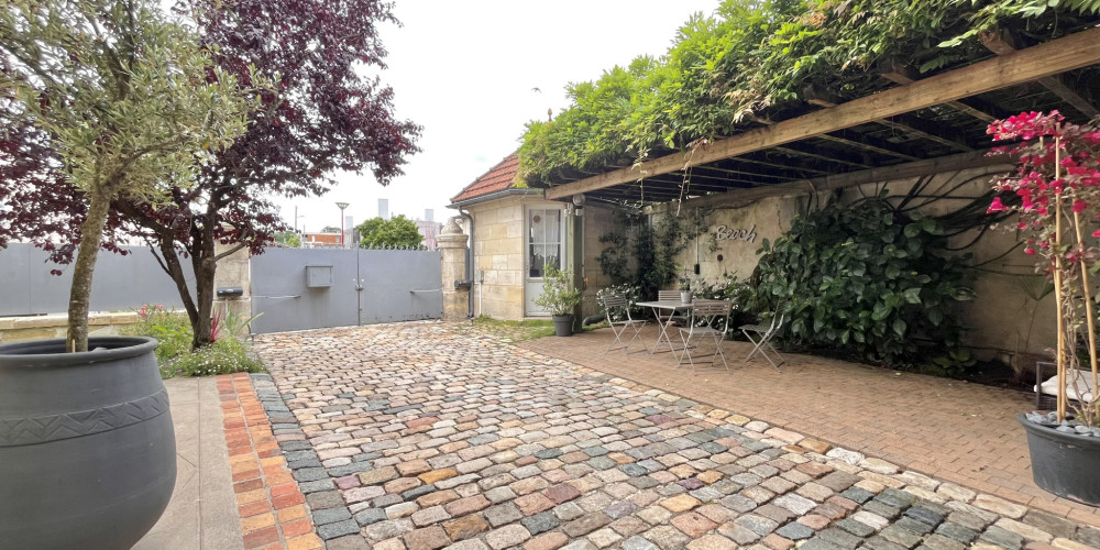 maison à LE TAILLAN MEDOC (33320)