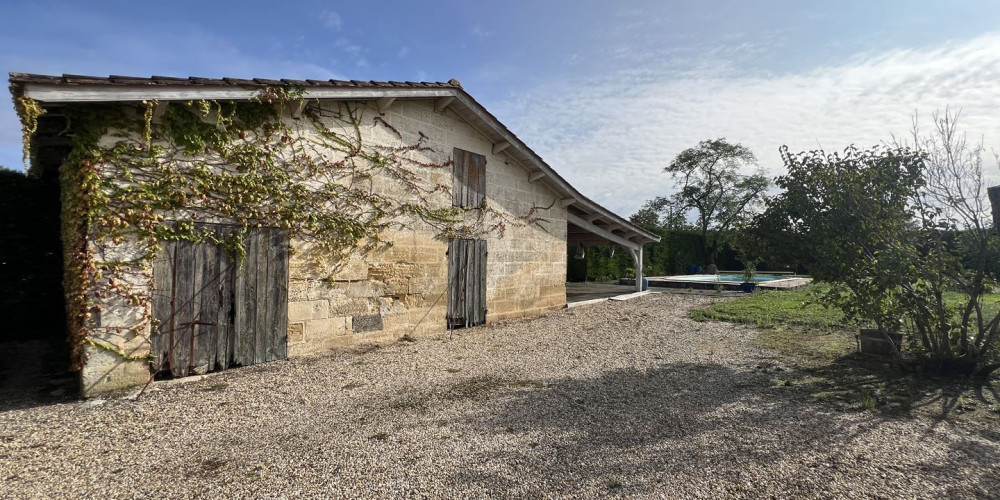 maison à LUSSAC (33570)