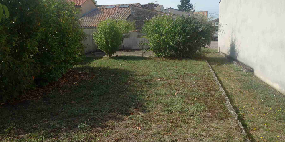 maison à ST CIERS SUR GIRONDE (33820)