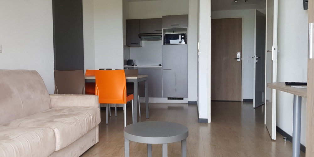 appartement à BRUGES (33520)